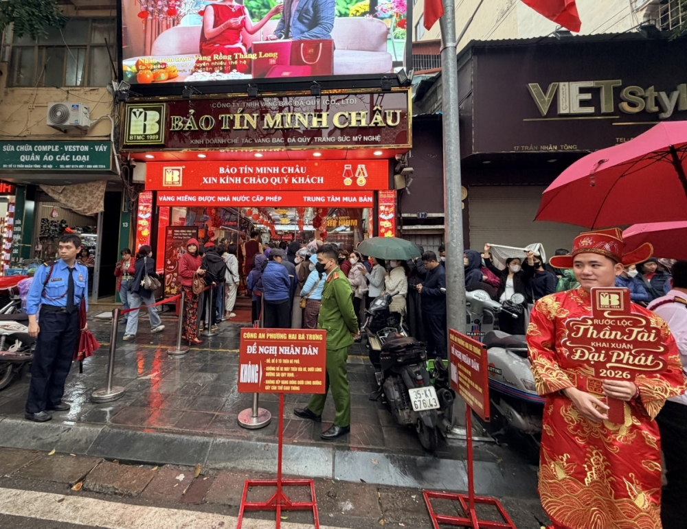 Giá vàng đi ngang, thị trường sớm nhộn nhịp trước ngày vía Thần Tài Giá vàng đi ngang, thị trường sớm nhộn nhịp trước ngày vía Thần Tài