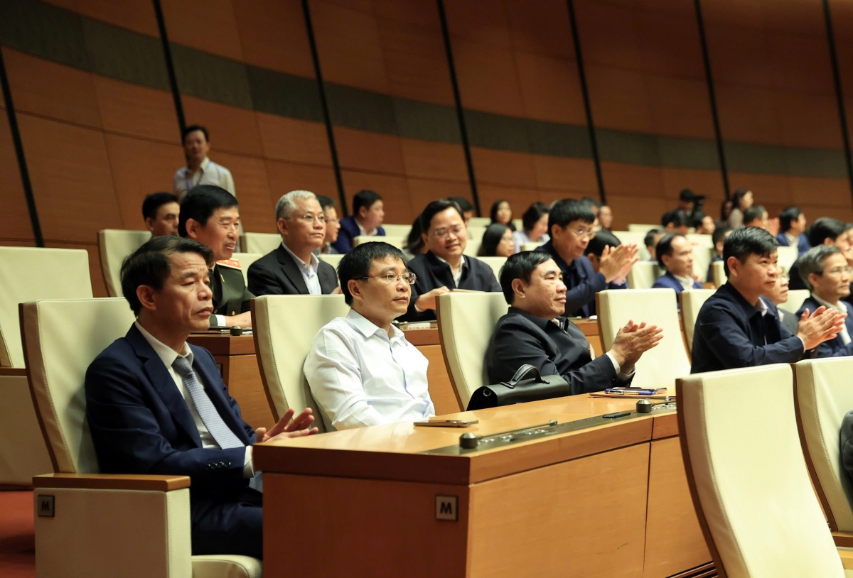 Học tập, quán triệt và triển khai thực hiện Nghị quyết số 79-NQ/TW và Nghị quyết số 80-NQ/TW của Bộ Chính trị Học tập, quán triệt và triển khai thực hiện Nghị quyết số 79-NQ/TW và Nghị quyết số 80-NQ/TW của Bộ Chính trị