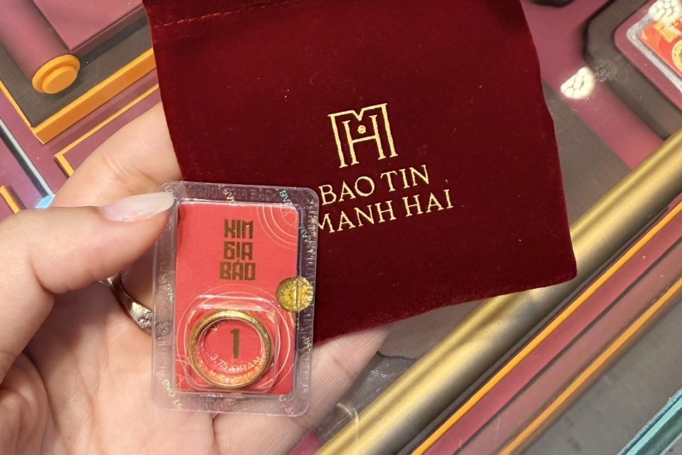 Vàng tăng sát ngày vía Thần Tài, người mua cần tránh chạy theo đám đông