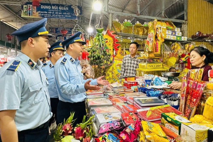 Không để thiếu hàng, sốt giá sau Tết