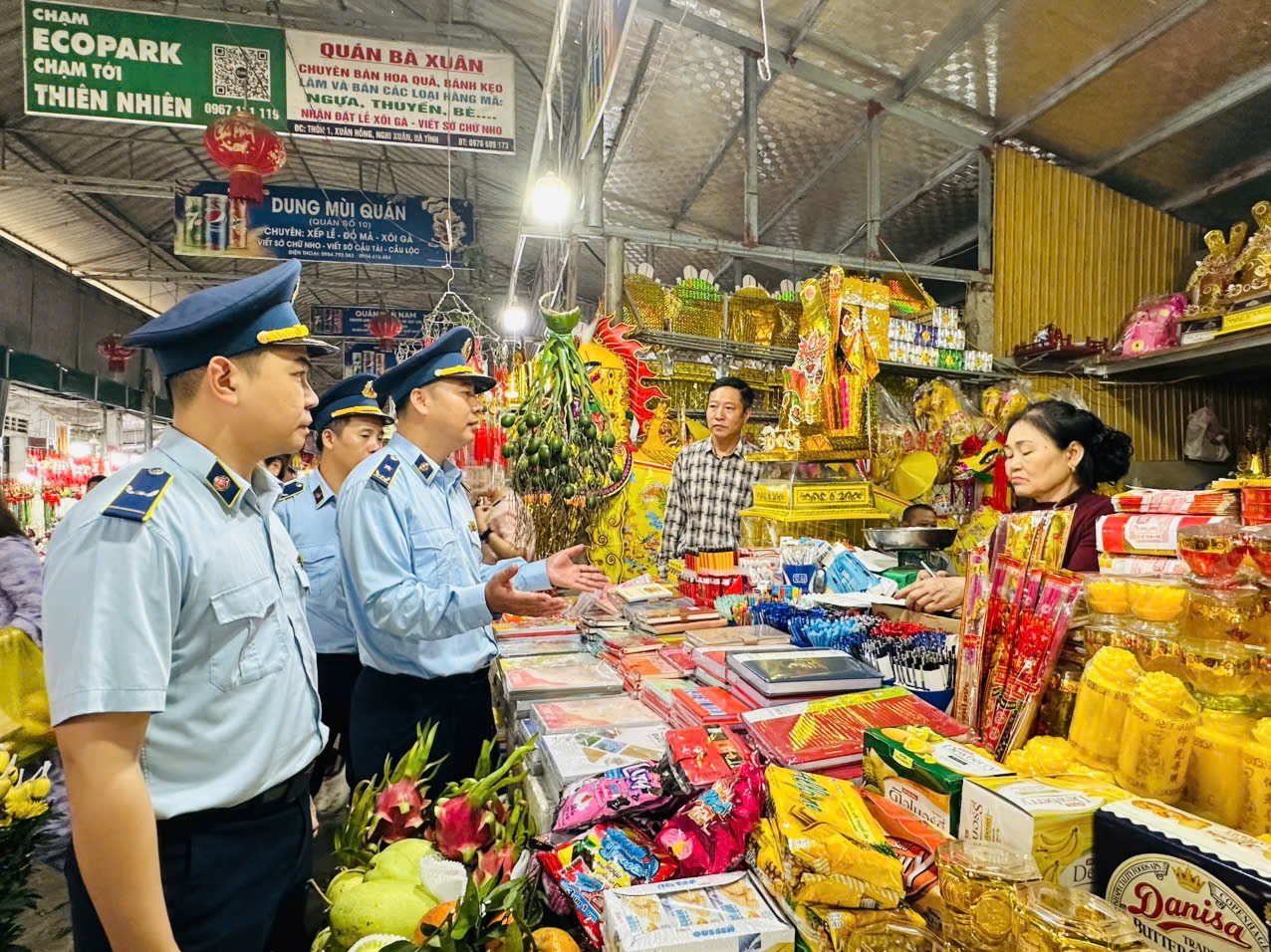 Không để thiếu hàng, sốt giá sau Tết