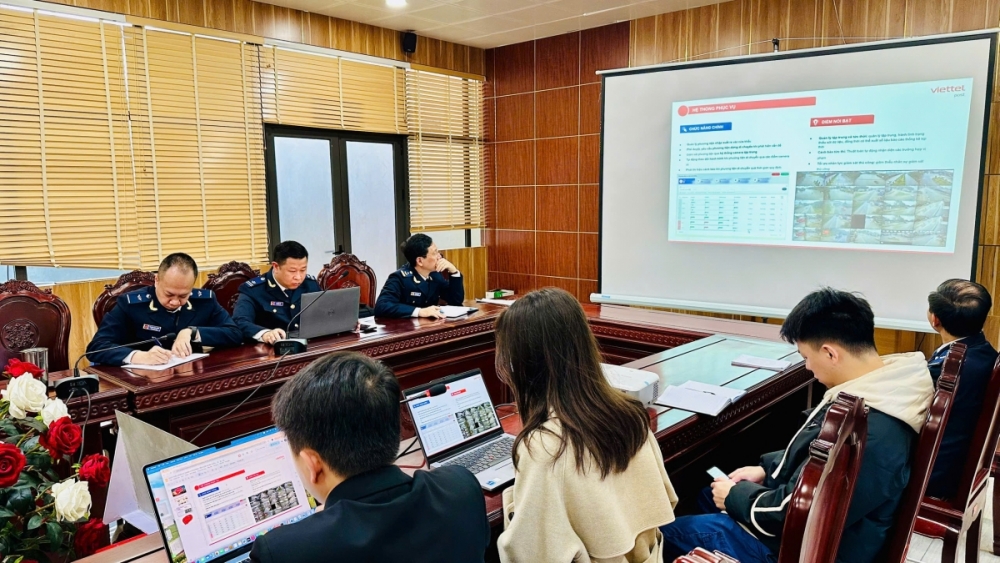 Hải quan cửa khẩu quốc tế Hữu Nghị tổ chức tập huấn quy trình cho công chức hải quan và doanh nghiệp.