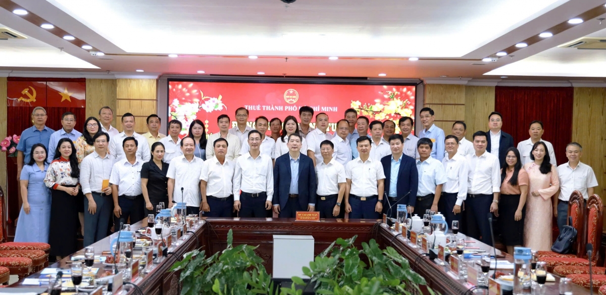 Thứ Trưởng Bộ Tài Chính Cao Anh Tuấn thăm và làm việc tại Thuế TP. Hồ Chí Minh nhân dịp đầu năm mới