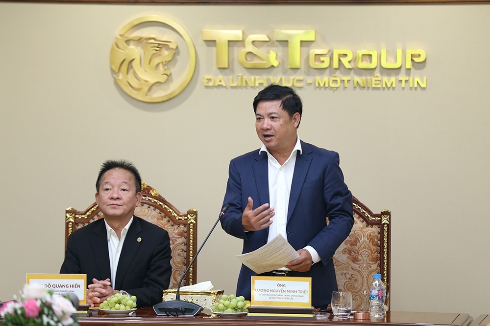 T&T Group của Bầu Hiển muốn trở thành nhà đầu tư chiến lược tại Đắk Lắk T&T Group của Bầu Hiển muốn trở thành nhà đầu tư chiến lược tại Đắk Lắk