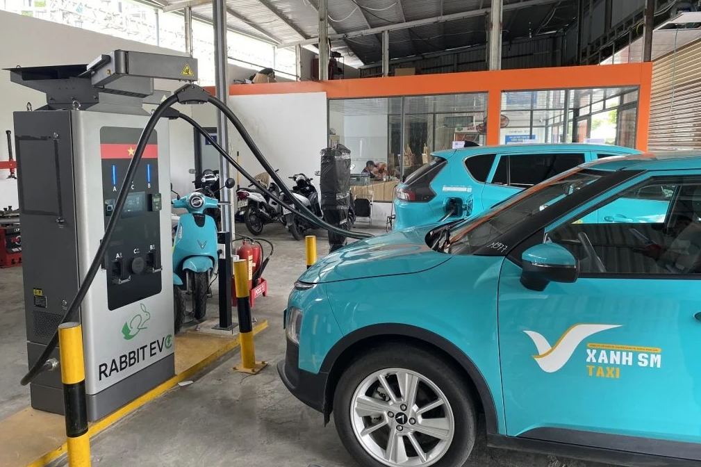 Năm 2030, Hà Nội quyết "xanh hoá" 100% xe taxi