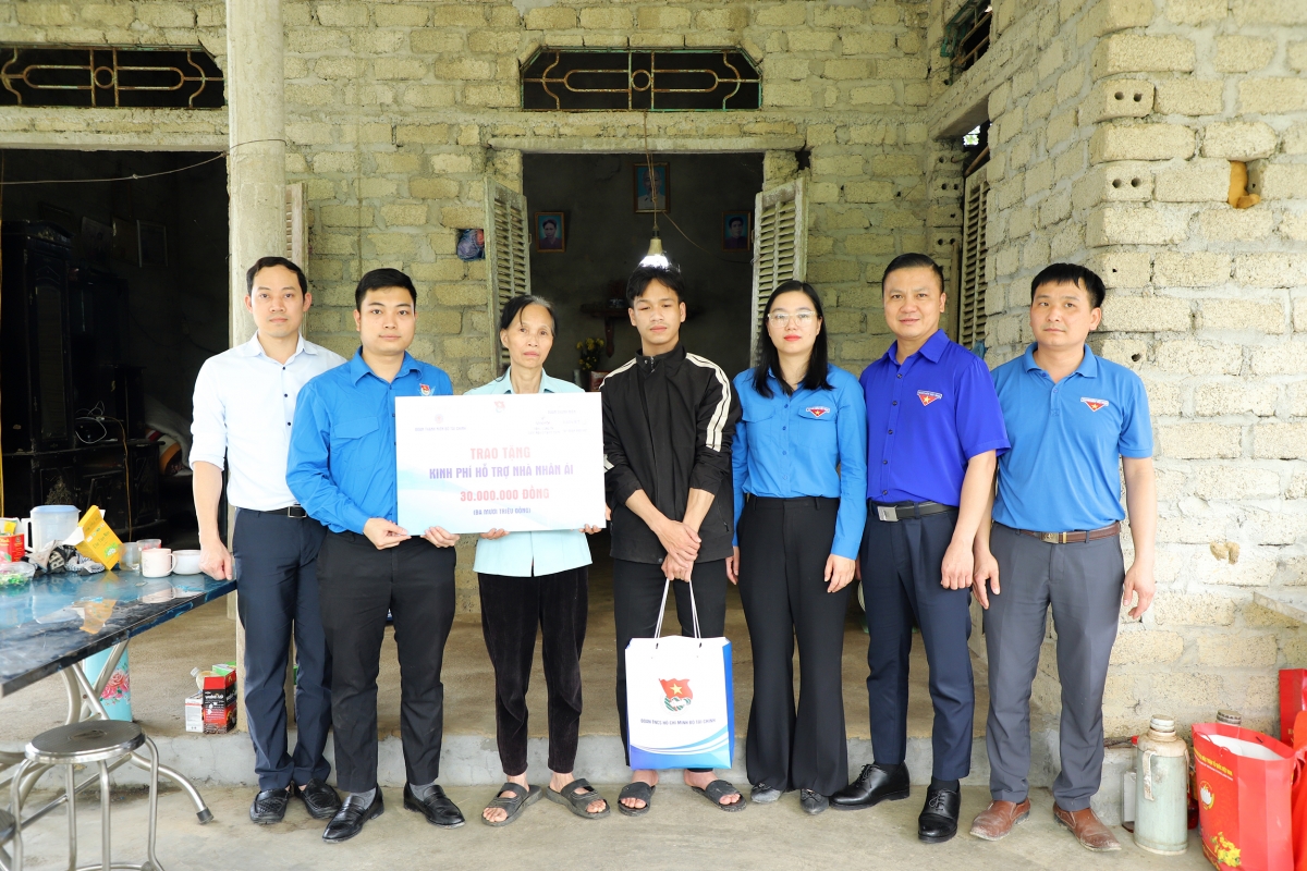 Tuổi trẻ Tài chính xung kích, tình nguyện vì cộng đồng Tuổi trẻ Tài chính xung kích, tình nguyện vì cộng đồng