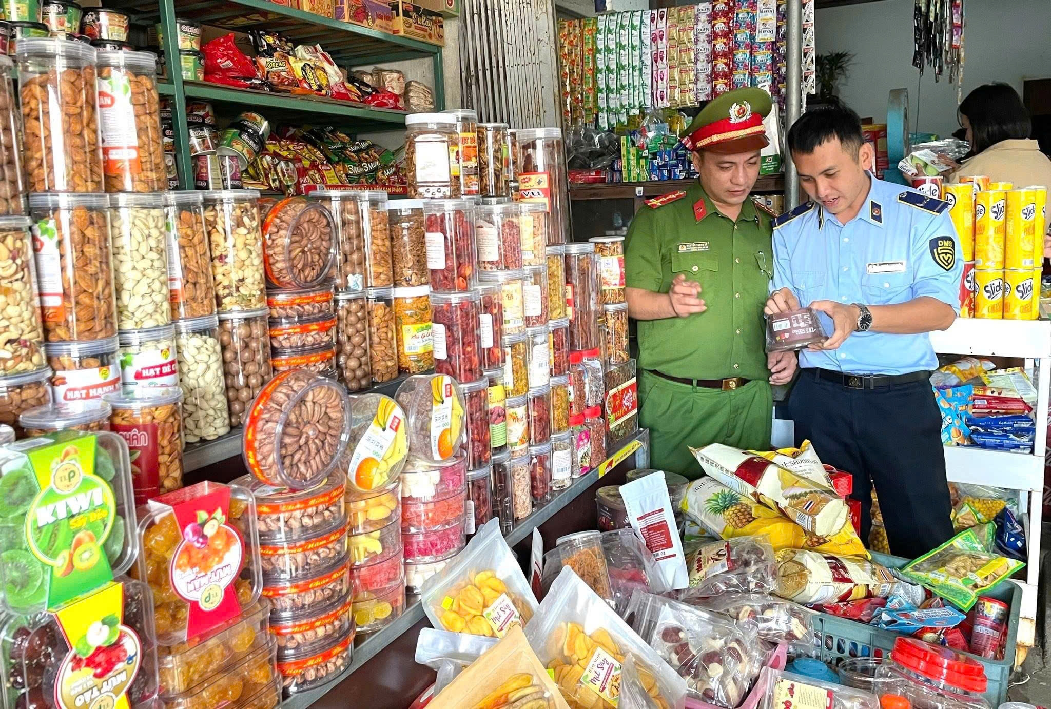 Gia Lai: Không khoan nhượng với buôn lậu, hàng giả