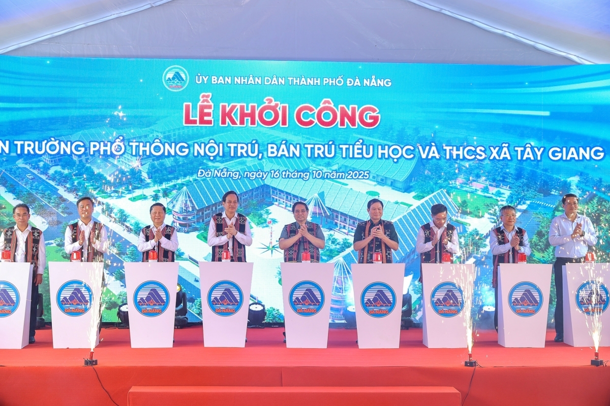 Thứ trưởng Nguyễn Thị Bích Ngọc làm thành viên Ban Chỉ đạo xây dựng trường học cho các xã biên giới
