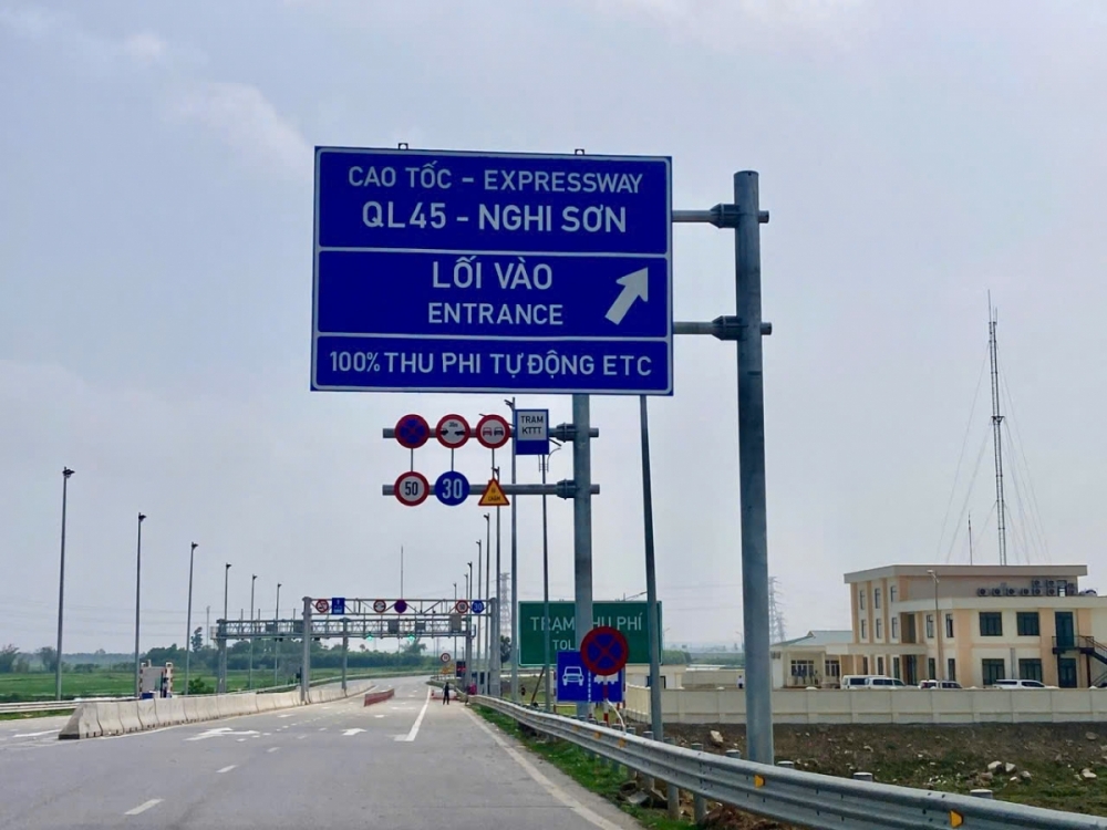 Hơn 10 tiếng, thực hiện hơn 10.000 giao dịch thu phí sử dụng đường bộ trên 5 tuyến cao tốc trọng điểm