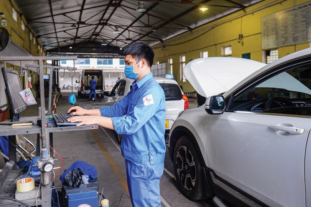 Ngày đầu kiểm định khí thải theo tiêu chuẩn mới: Phát sinh lỗi kỹ thuật Ngày đầu kiểm định khí thải theo tiêu chuẩn mới: Phát sinh lỗi kỹ thuật