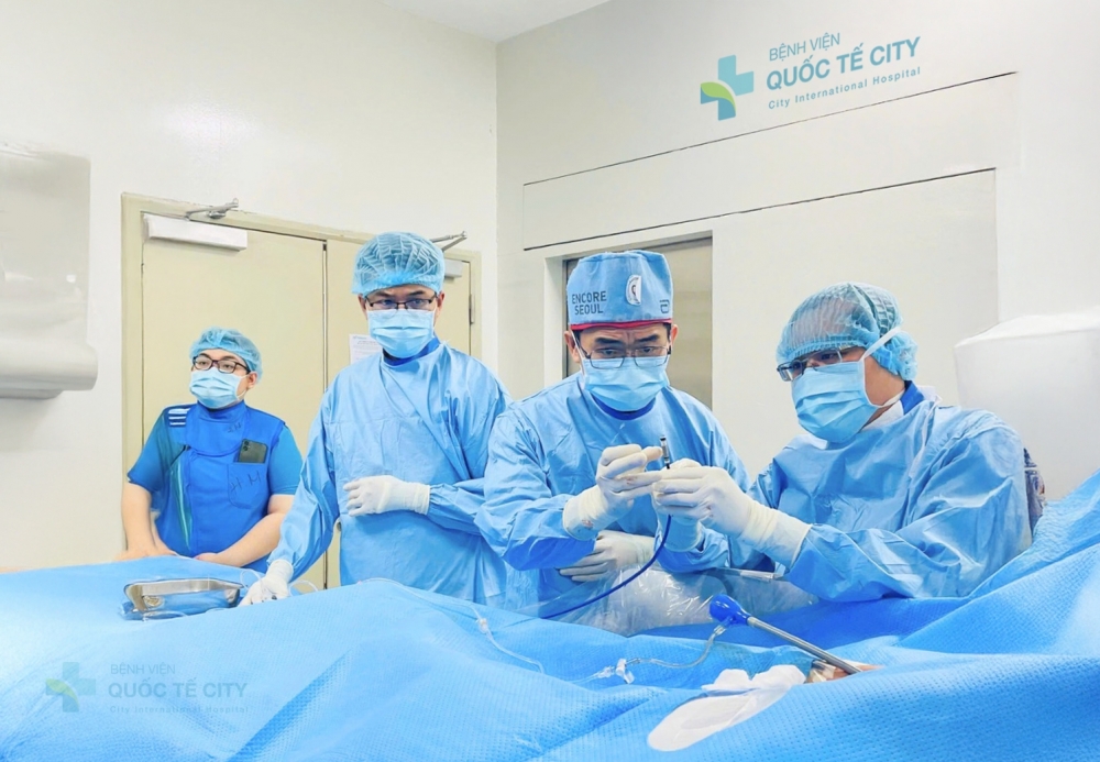Cứu sống bệnh nhân cao tuổi nhờ máy tạo nhịp tim không dây thế hệ mới