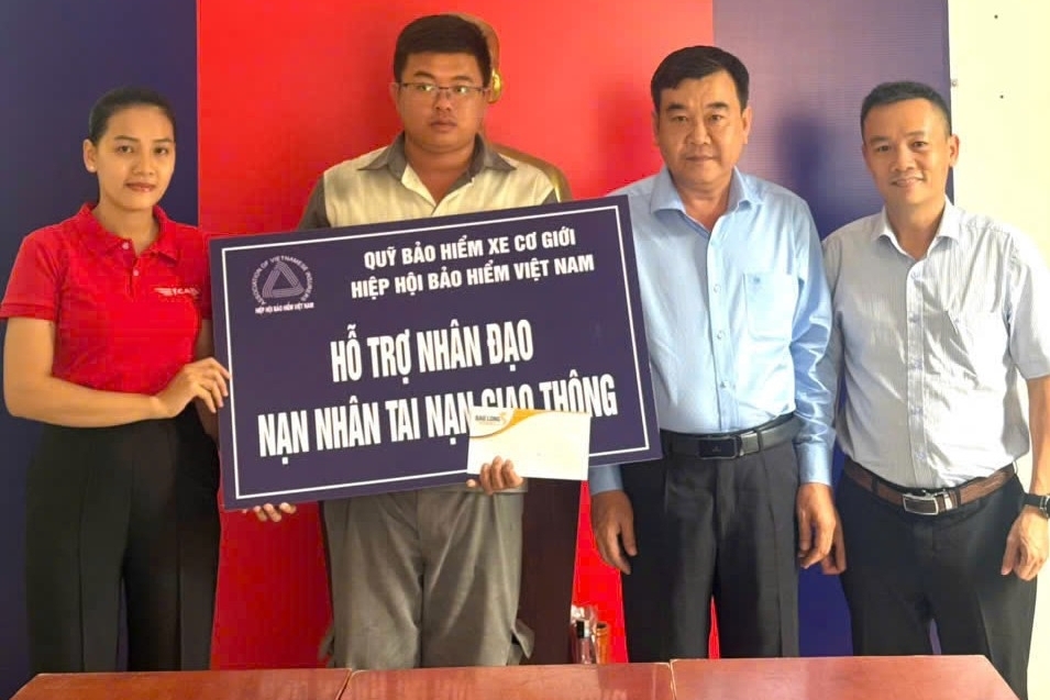 Hỗ trợ nhân đạo gia đình nạn nhân tử vong do tai nạn giao thông tại TP. Hồ Chí Minh