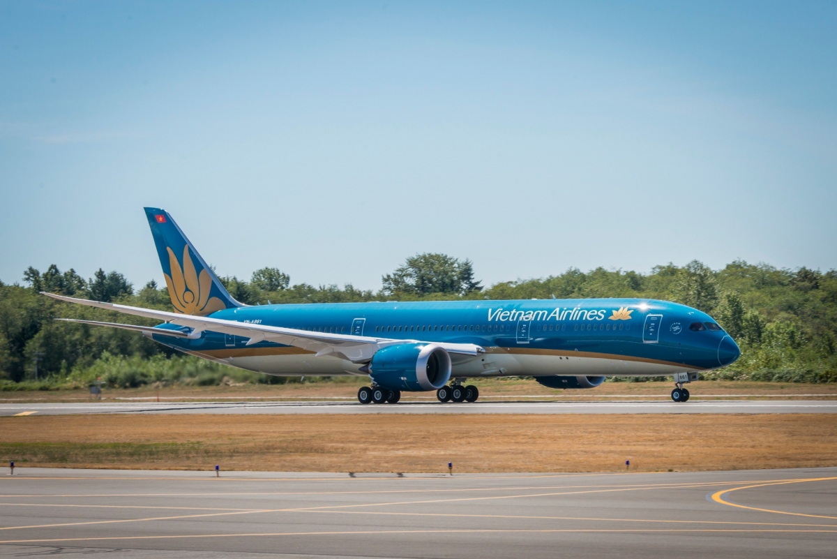 Trước diễn biến phức tạp tại Trung Đông, Vietnam Airlines chủ động điều chỉnh các đường bay giữa Việt Nam và Châu Âu, đặt an toàn là ưu tiên cao nhất. Trước diễn biến phức tạp tại Trung Đông, Vietnam Airlines chủ động điều chỉnh các đường bay giữa Việt Nam và Châu Âu, đặt an toàn là ưu tiên cao nhất.