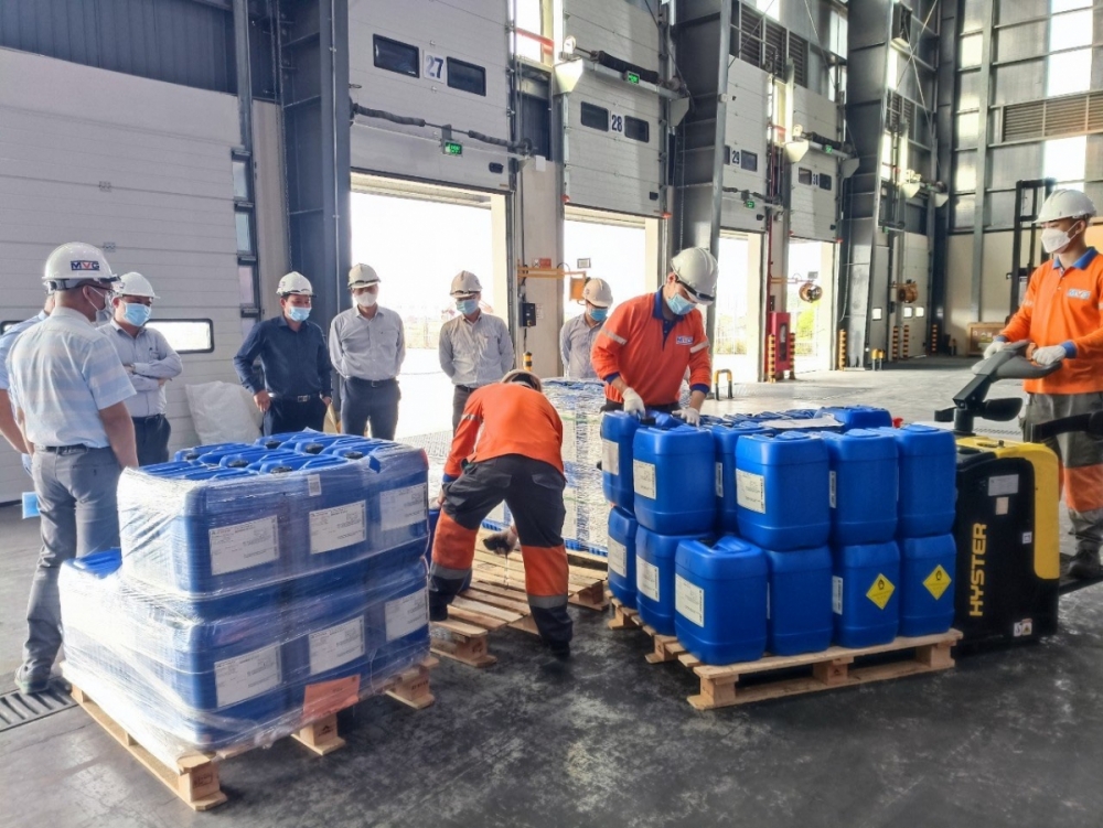 Từ ngày 5/3/2026, thủ tục cấp Giấy phép xuất khẩu, nhập khẩu hóa chất cần kiểm soát đặc biệt sẽ được thực hiện hoàn toàn qua Cổng dịch vụ công quốc gia.