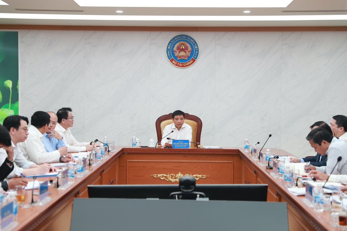 Bộ Tài chính đẩy nhanh hoàn thiện chính sách, chuẩn bị kịch bản ứng phó biến động kinh tế Bộ Tài chính đẩy nhanh hoàn thiện chính sách, chuẩn bị kịch bản ứng phó biến động kinh tế