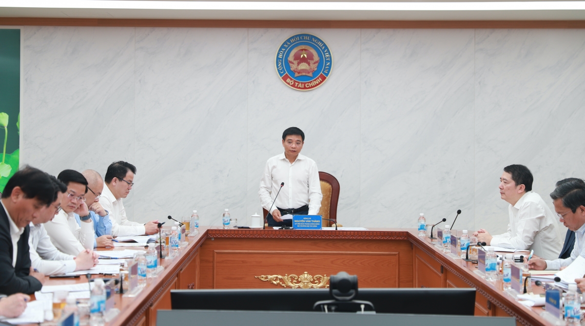 Bộ trưởng Bộ Tài chính Nguyễn Văn Thắng phát biểu tại Hội nghị. Bộ trưởng Bộ Tài chính Nguyễn Văn Thắng phát biểu tại Hội nghị.