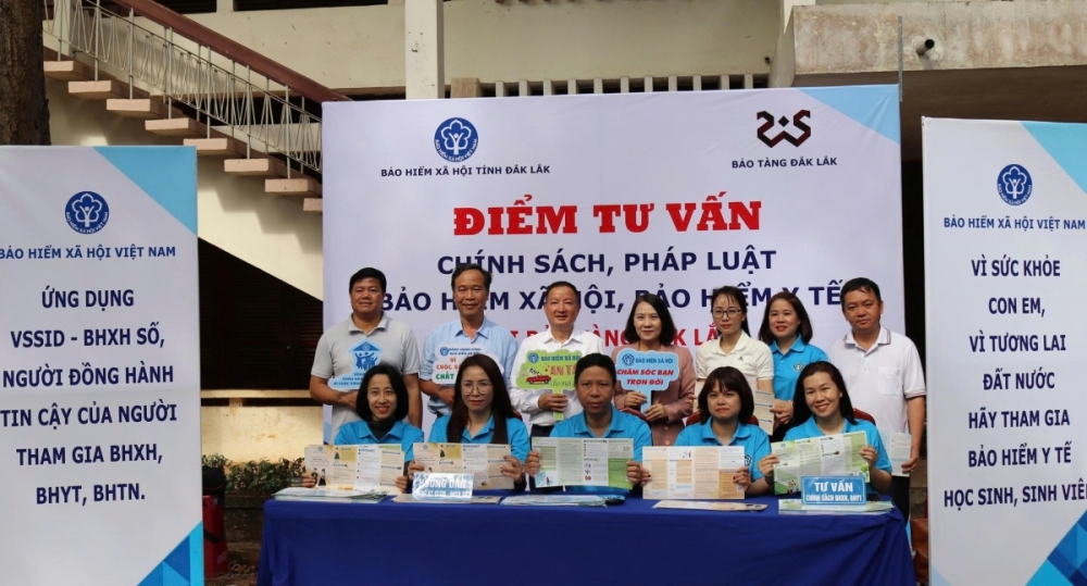 Đến 
