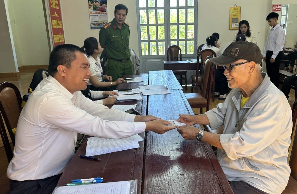 Lâm Đồng: Đảm bảo quyền lợi thông suốt cho người tham gia bảo hiểm xã hội, bảo hiểm y tế