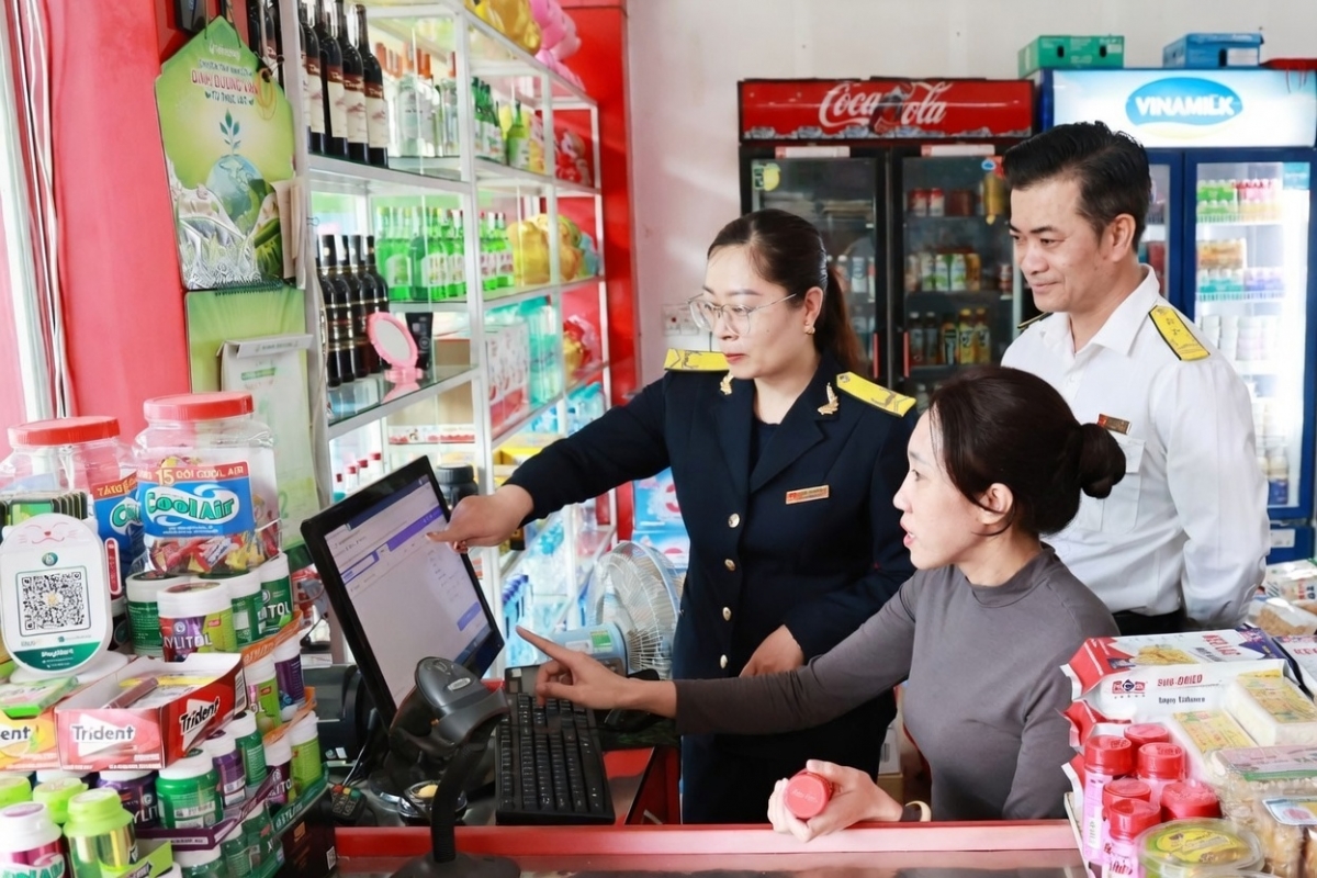 Kinh tế tư nhân và yêu cầu hình thành những doanh nghiệp lớn (Bài 2): Thúc đẩy hộ kinh doanh gia nhập “sân chơi” doanh nghiệp Kinh tế tư nhân và yêu cầu hình thành những doanh nghiệp lớn (Bài 2): Thúc đẩy hộ kinh doanh gia nhập “sân chơi” doanh nghiệp