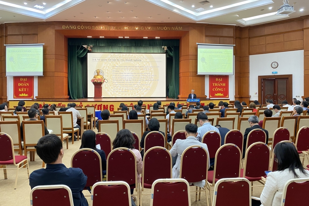 Tăng quyền tự chủ đi đôi với giám sát vốn nhà nước tại doanh nghiệp