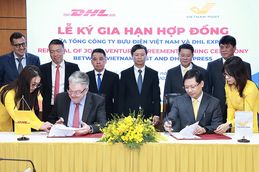 Vietnam Post và DHL Express gia hạn hợp tác