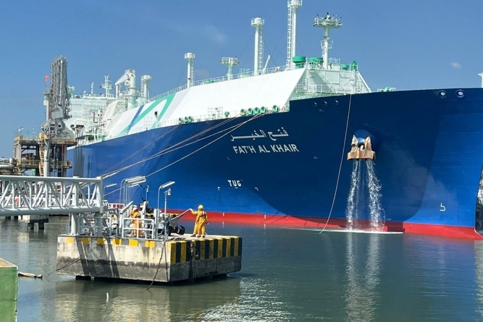 Hải quan cửa khẩu cảng Cái Mép: Thông quan kịp thời cho tàu chở 63.000 tấn khí LNG