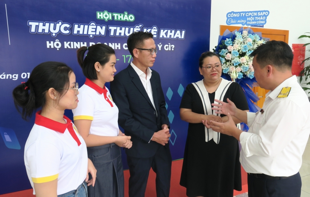 Thuế TP. Hồ Chí Minh: Tiếp tục đồng hành, hỗ trợ hộ kinh doanh thực hiện chính sách thuế mới