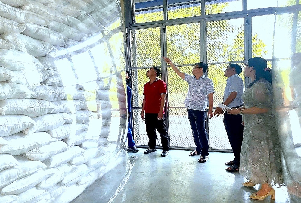 Bảo quản an toàn tuyệt đối hàng dự trữ quốc gia tại hệ thống kho dự trữ Bảo quản an toàn tuyệt đối hàng dự trữ quốc gia tại hệ thống kho dự trữ