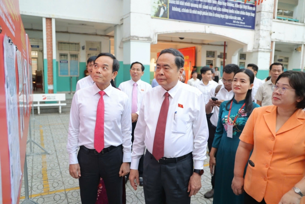 Chùm ảnh: Cử tri TP. Hồ Chí Minh nô nức tham gia Ngày hội non sông