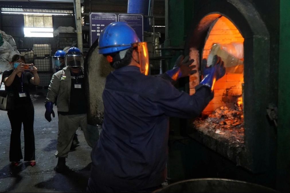 Thủ tục và chính sách thuế đối với nguyên phụ liệu, thành phẩm hư hỏng sau lũ lụt