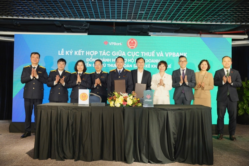 VPBank hỗ trợ hộ kinh doanh chuẩn hóa dòng tiền trước cơ chế thuế mới VPBank hỗ trợ hộ kinh doanh chuẩn hóa dòng tiền trước cơ chế thuế mới