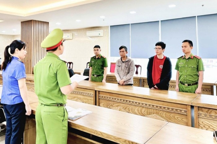 Bắt giam 2 đối tượng về tội mua bán trái phép hóa đơn hơn 2.000 tỷ đồng