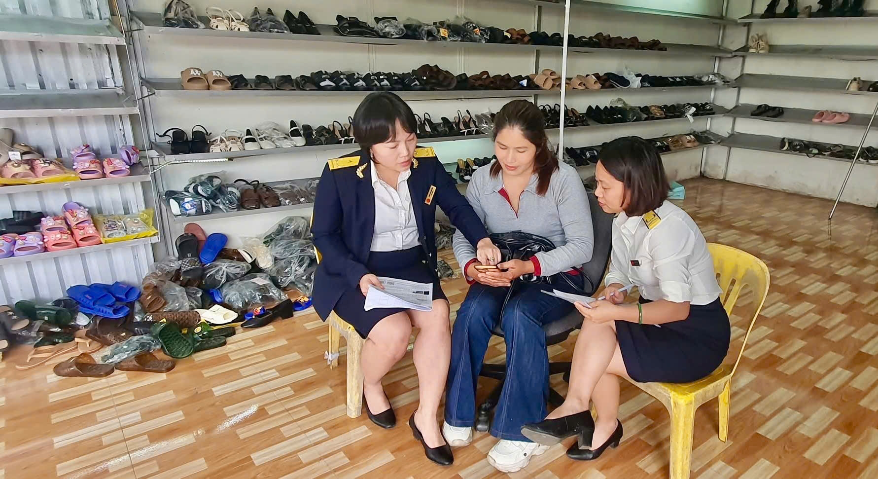 Lập hóa đơn tổng cuối ngày: Giảm chi phí, giảm thao tác