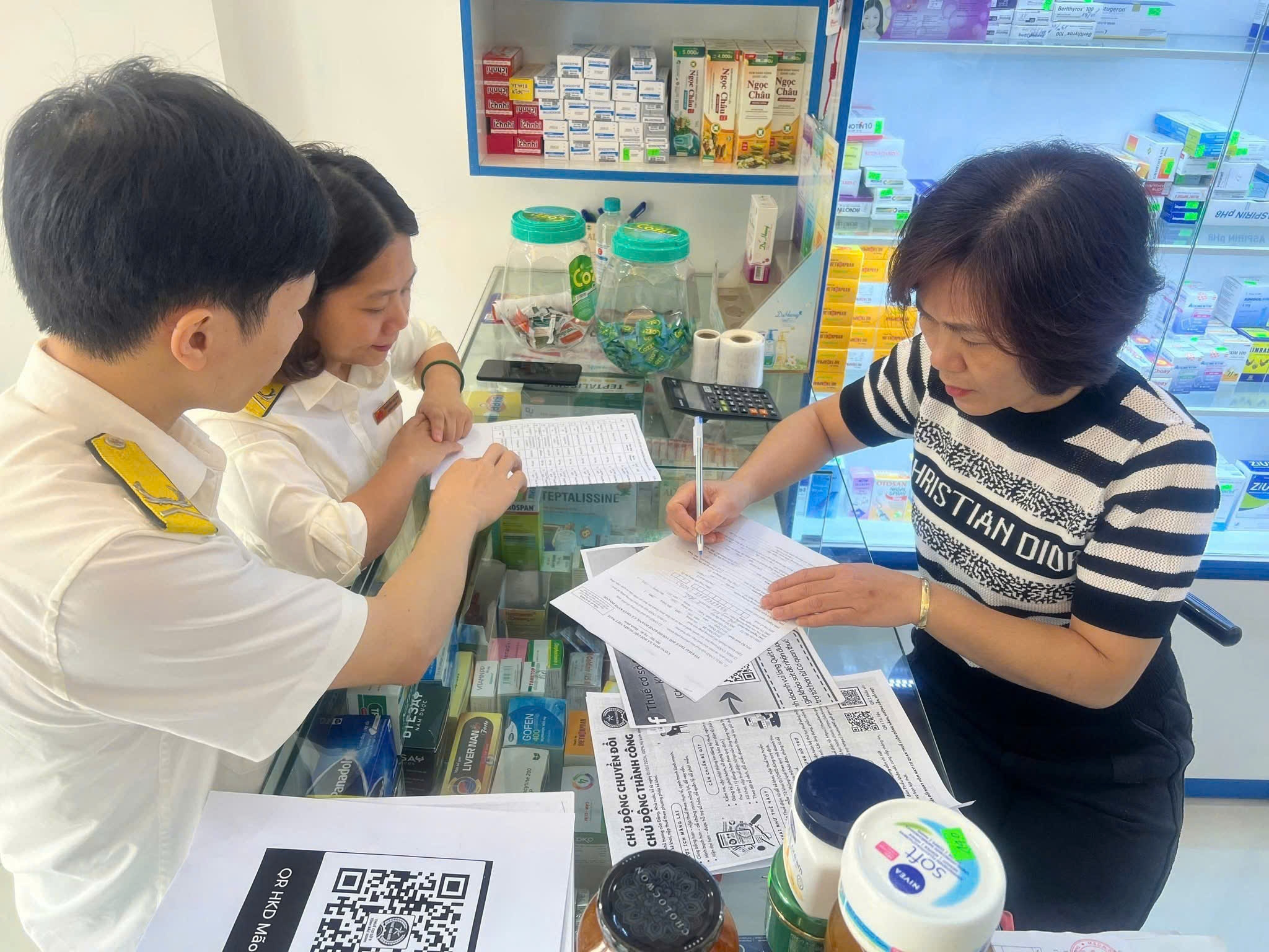 Lập hóa đơn tổng cuối ngày: Giảm chi phí, giảm thao tác