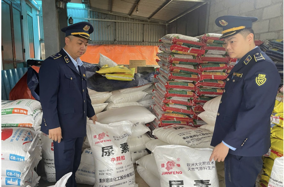 Cao Bằng: Thu giữ 2.500 kg phân đạm Trung Quốc nhập lậu