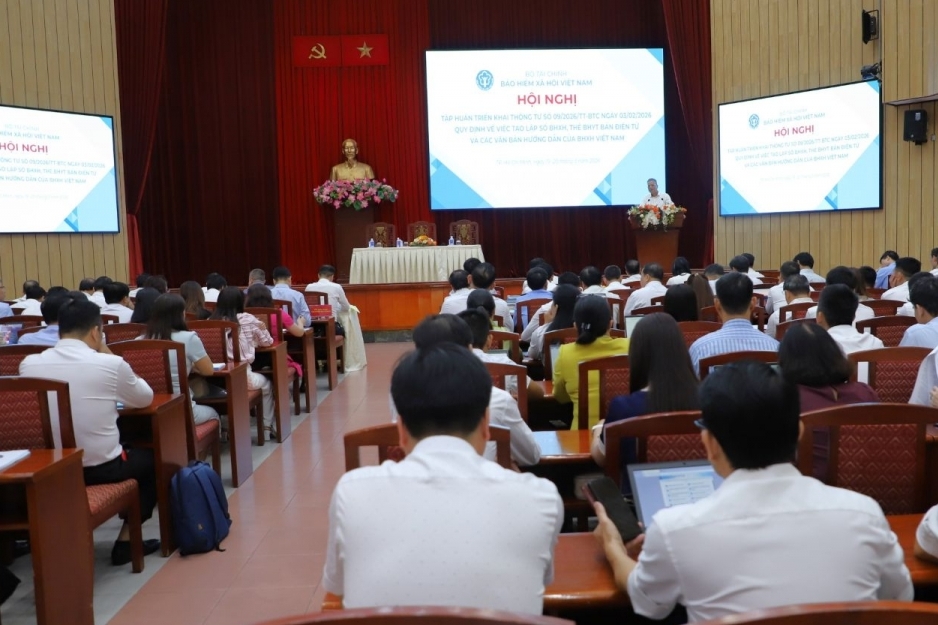 Sẵn sàng triển khai sổ bảo hiểm xã hội, thẻ bảo hiểm y tế bản điện tử