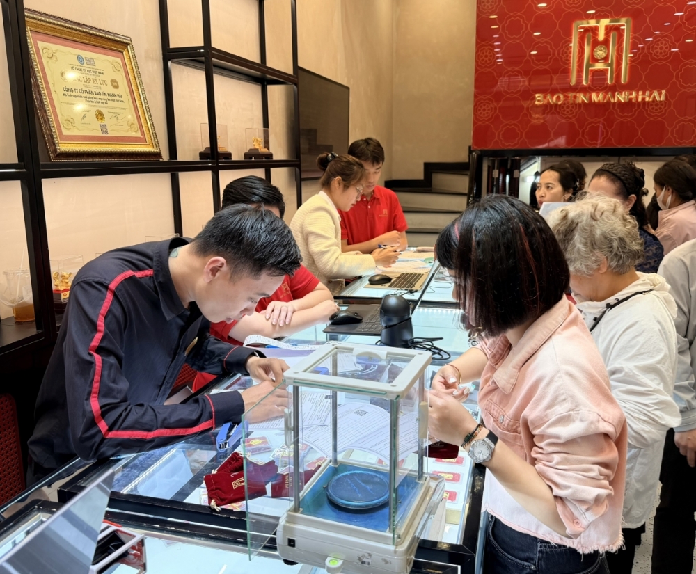 Giá vàng điều chỉnh sâu, lộ rõ nhu cầu “đặt lại trật tự” thị trường Giá vàng điều chỉnh sâu, lộ rõ nhu cầu “đặt lại trật tự” thị trường