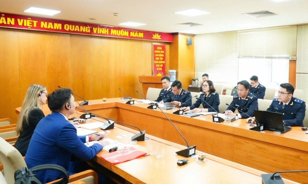 Quang cảnh buổi làm việc.