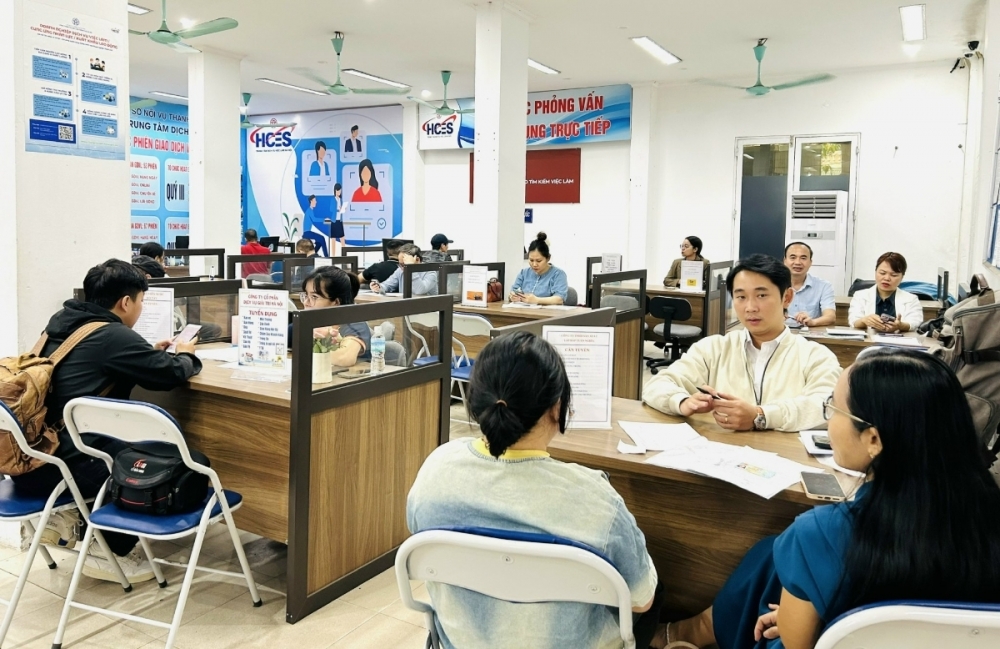 Luật Việc làm năm 2025: Bước chuyển sang “trợ thủ” đắc lực cho thị trường lao động