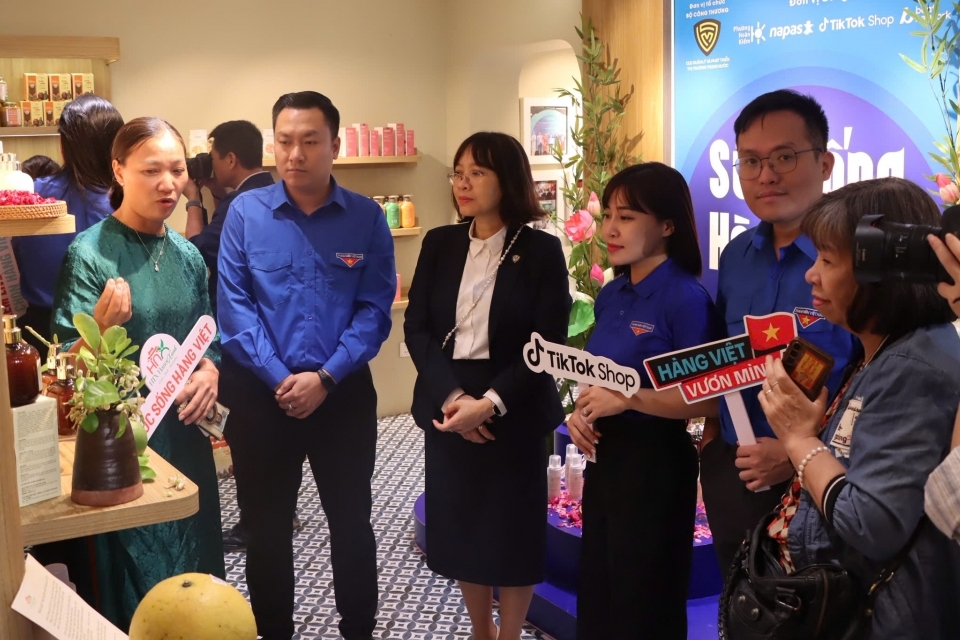 Mở rộng kênh phân phối hàng Việt thích ứng xu hướng tiêu dùng xanh