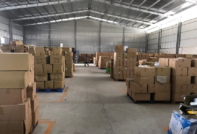 Hàng hóa lưu trữ tại kho hàng không.