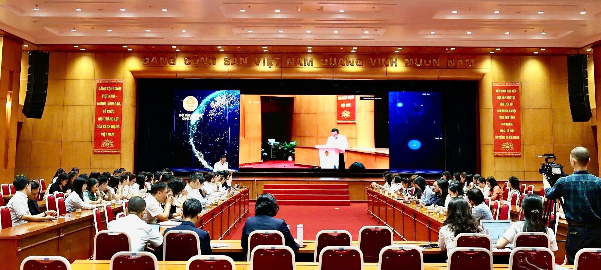 Đối thoại, gỡ vướng quyết toán thuế năm 2025 cho doanh nghiệp thương mại điện tử