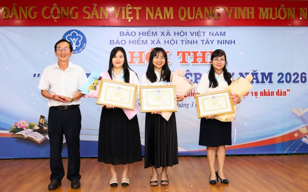 Viên chức Bảo hiểm xã hội tỉnh Tây Ninh cùng đua tài “Tinh thông nghiệp vụ”