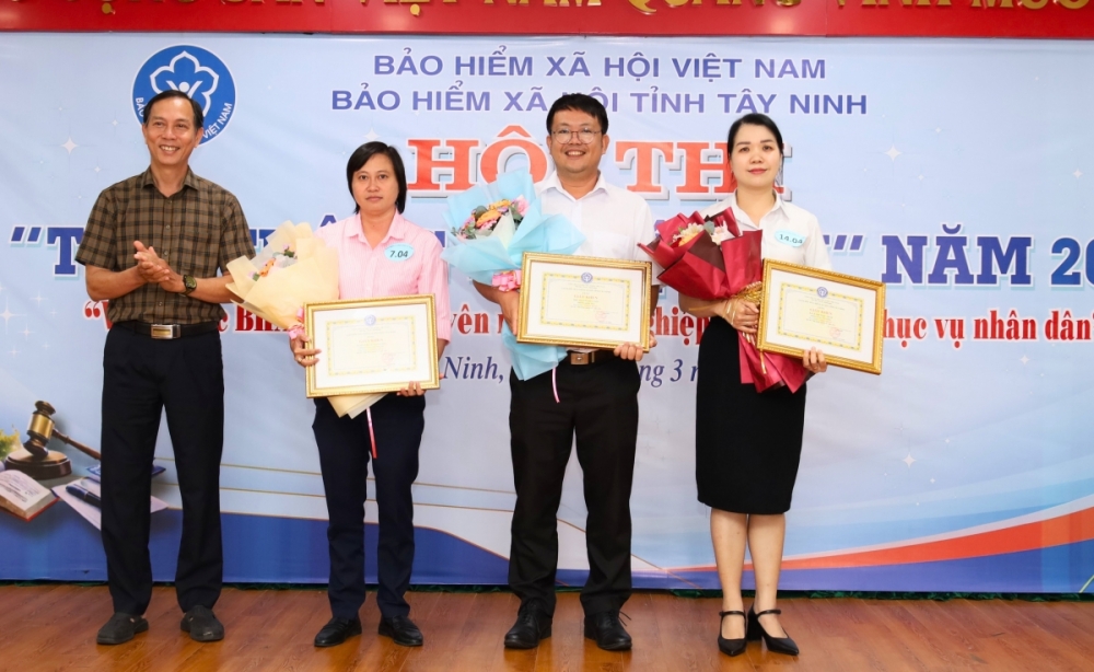 Viên chức Bảo hiểm xã hội tỉnh Tây Ninh cùng đua tài “Tinh thông nghiệp vụ”