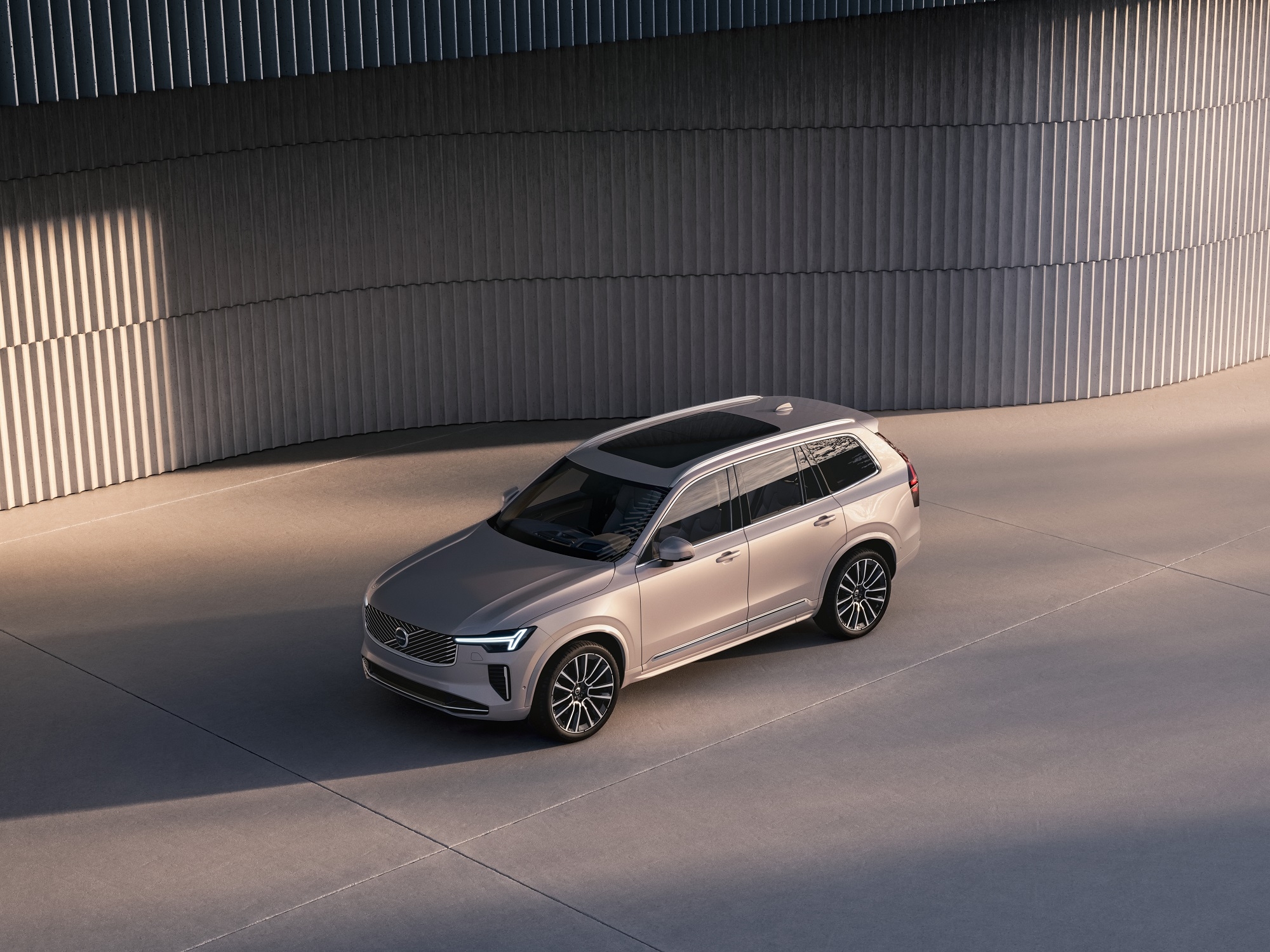 Volvo XC90 phiên bản mới có gì lạ?