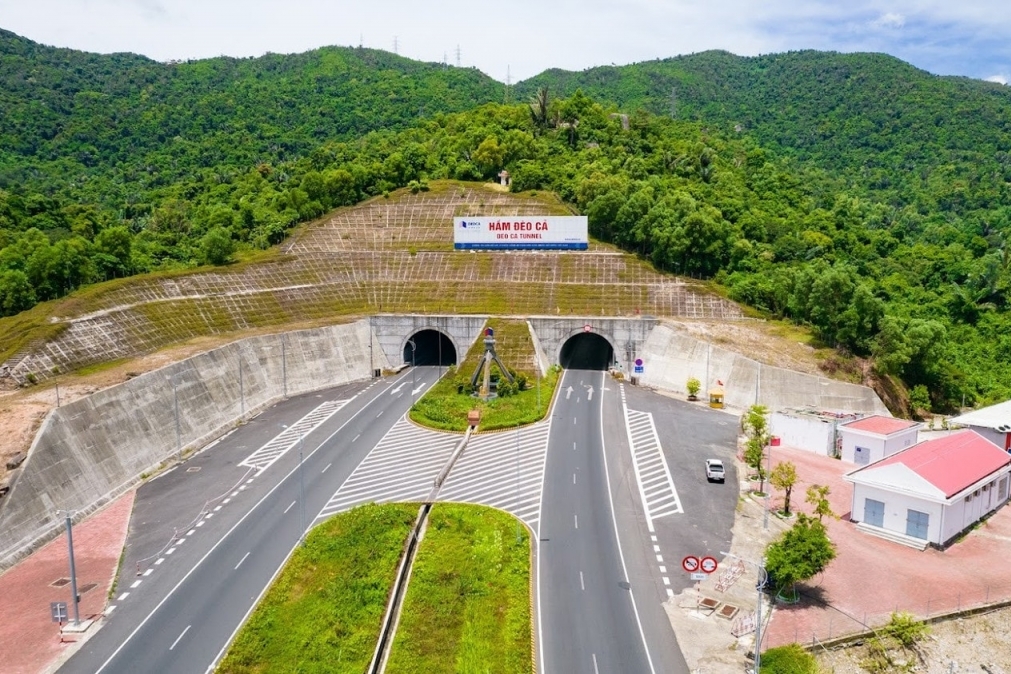 Phát triển thị trường chứng khoán để “giải cơn khát” vốn cho hạ tầng giao thông