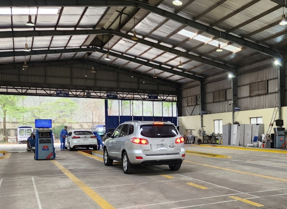 Cục Đăng kiểm lên tiếng về đề xuất kiểm định khí thải xe diesel bằng cách “đạp ga nửa hành trình” Cục Đăng kiểm lên tiếng về đề xuất kiểm định khí thải xe diesel bằng cách “đạp ga nửa hành trình”