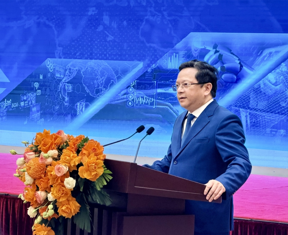 Chuyển đổi mô hình tăng trưởng: Lấy khoa học công nghệ làm trục phát triển Chuyển đổi mô hình tăng trưởng: Lấy khoa học công nghệ làm trục phát triển