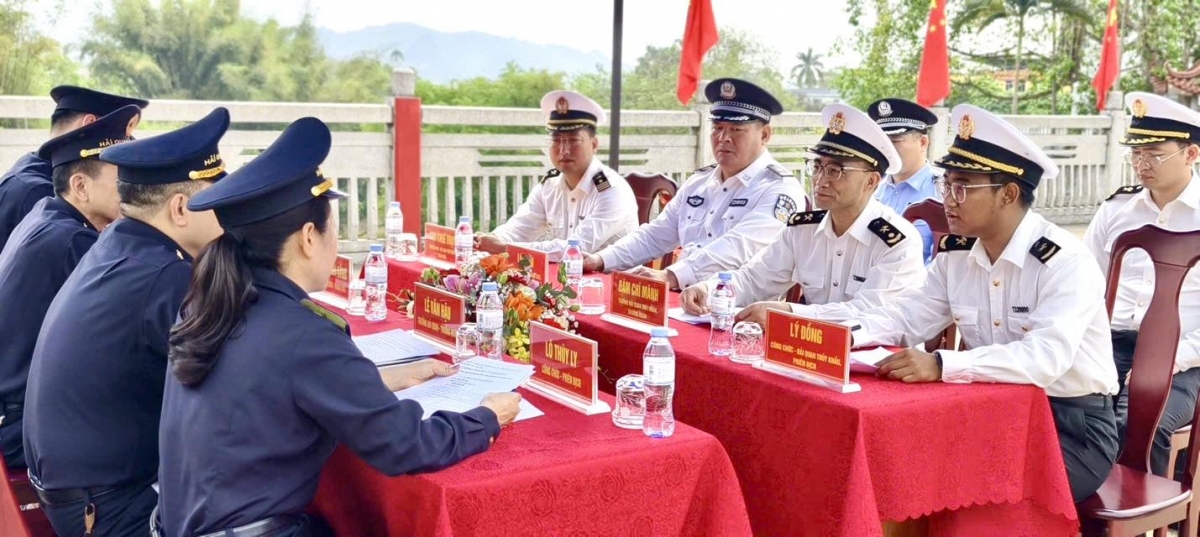 Hải quan Tà Lùng hội đàm với Hải quan Thủy Khẩu, Trung Quốc