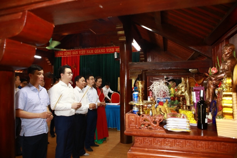 Kho bạc nhà nước tổ chức hành trình về nguồn tại “địa chỉ đỏ” Nha Ngân khố Quốc gia Kho bạc nhà nước tổ chức hành trình về nguồn tại “địa chỉ đỏ” Nha Ngân khố Quốc gia